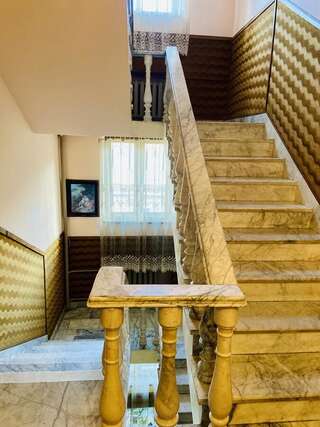 Отели типа «постель и завтрак» Magnit B & B Дилижан Стандартный двухместный номер с 2 отдельными кроватями-1