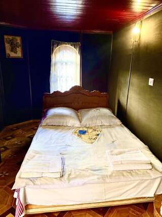 Отели типа «постель и завтрак» Magnit B & B Дилижан Семейный номер-2