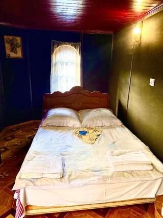 Отели типа «постель и завтрак» Magnit B & B Дилижан Семейный номер-14